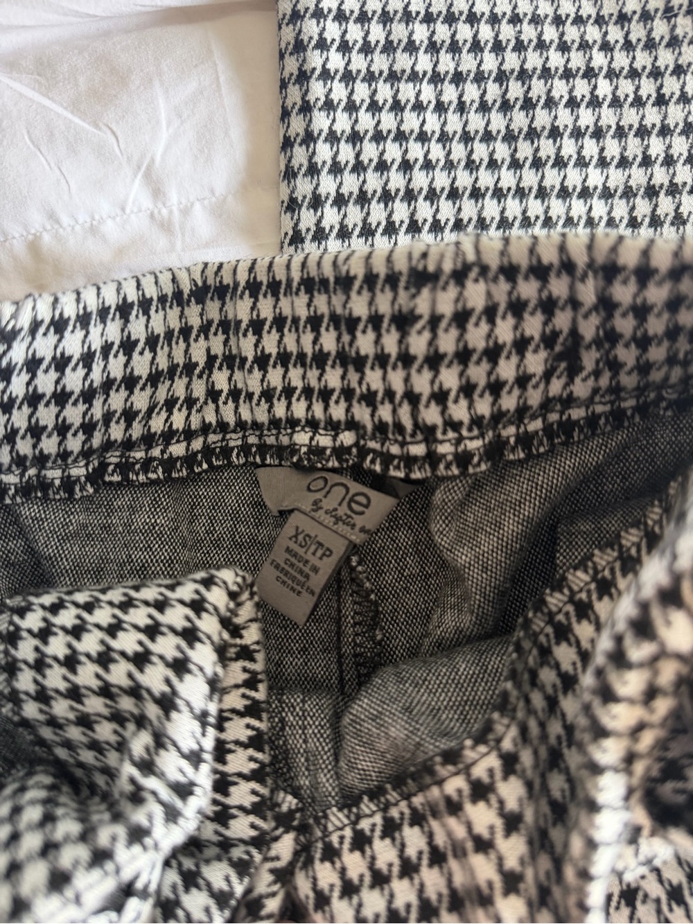 Paperbag Waist Houndstooth Ankle Cropped Trousers - Black & White - Picture 4 of 7